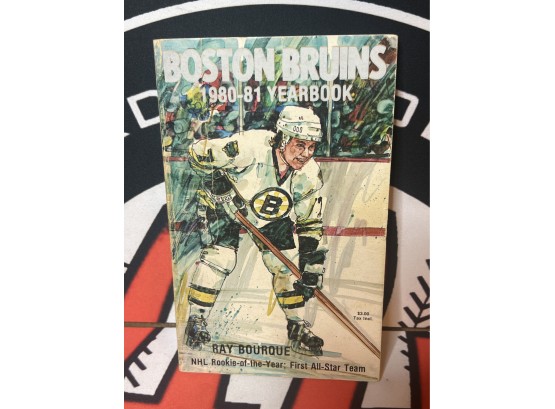 1980-81 Boston Bruins Yearbook With 14 Autographs! See Photos!