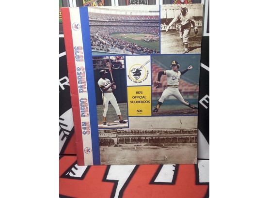 VINTAGE ~ 1976 SAN DIEGO PADRES VS HOUSTON ASTROS OFFICIAL MLB GAME PROGRAM