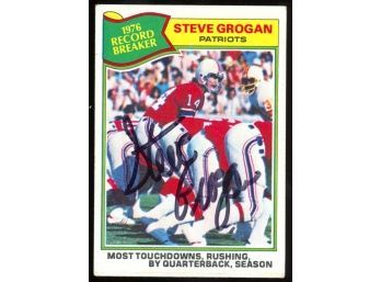 1977 Topps Football Steve Grogan 1976 Record Breaker On Card Autograph #451 New England Patriots