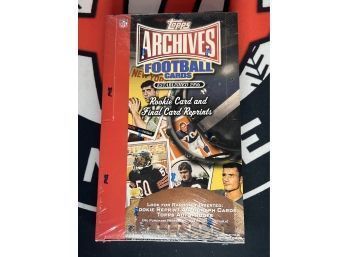 2001 TOPPS ARCHIVES FOOTBALL BOX FACTORY SEALED