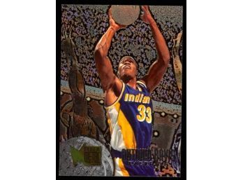 1995-96 Fleer Metal Basketball Antonio Davis #155 Indiana Pacers