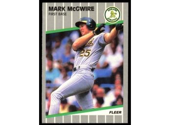 1989 Fleer Baseball Mark McGwire #17 Oakland Athletics