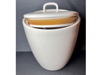 Vintage Starbucks Barista Coffee Canister Cookie Jar White Ceramic 64 Oz 2002