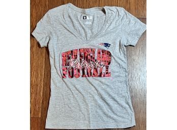 New England Patriots Woman's NFL Official Team Apparel T-shirt Size Small