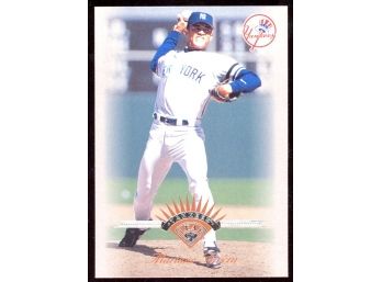 1997 Leaf Fractal Matrix Mariano Rivera #147 New York Yankees HOF