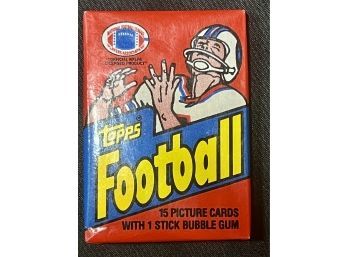 1982 Topps Football Factory Sealed Wax Pack ~ Lawrence Taylor Rookie Year