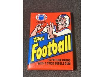 1982 Topps NFL Football Unopened Sealed Vintage Wax Pack! 15 Cards Total  1 Bubble Gum!