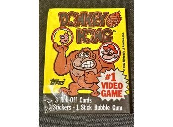 1982 Topps Nintendo Donkey Kong Unopened Sealed Wax Pack! Vintage 3 Rub Off Cards, 3 Stickers!