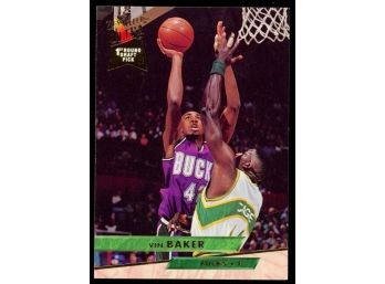 1993-94 Fleer Ultra Basketball Vin Baker Rookie Card #282 Milwaukee Bucks RC