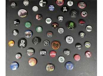 Large Lot Of Band Pins ~ Including Mighty Mighty Bosstones / Green Day / Foo Fighters  Rancid & More