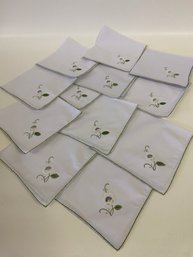 24 Nicely Embroidered Napkins Appear New