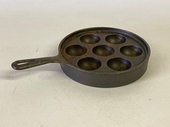 Vintage Griswald Cast Iron Aebleskiver Pan #962, No 32