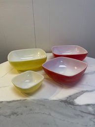 Pyrex Hostess Snack Bowl Set, Yellow And Red.   4 Piece
