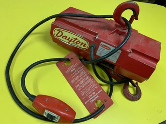 Dayton 2z668 Electric Cable Hoist