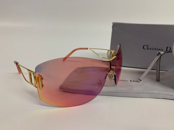 CHRISTIAN DIOR Sunglasses With Box And Case