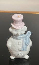 LLadro Fine Porcelain Figurine: Snowman Ornament Figurine 4 Inches Tall. #5841