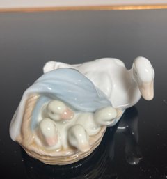 LLadro Fine Porcelain Figurine, #4895, Duck With Ducklings In Basket
