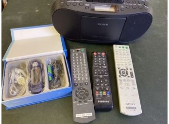 Sony CD/radio Portable W/o Cord, 3 Remotes And An MP3 Player,(new)