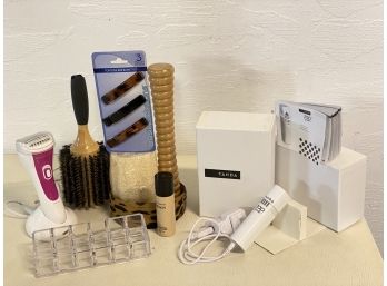 Beauty Box Lot Including Tanda Zap Acne Cleaning Device & Electric Razon