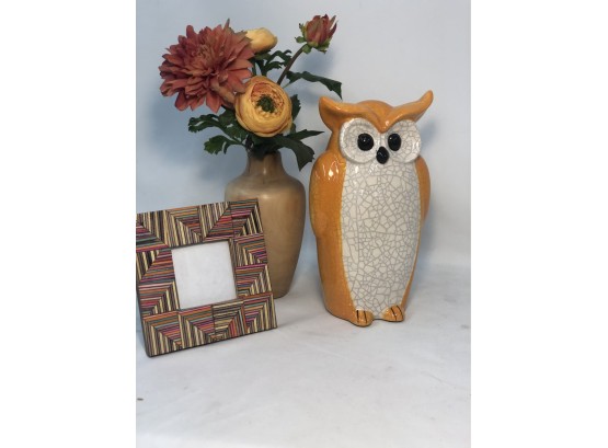 Tabletop Deco Trio With Groovy Owl