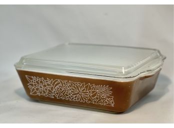 Pyrex Woodland Rectangle Refrigerator Dish With Ribbed Lid
