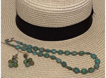 Fantastic Green Stone Necklace And Earrings