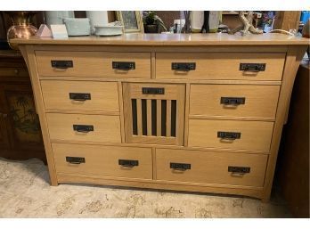 Ragrassi Dresser With 8 Drawers Plus Cubby