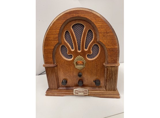 Thomas Collectors Edition Vintage Radio. Model # BD109