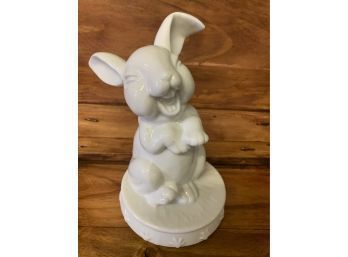 Vintage Made In Japan Porcelain  Pedestal Spinning Bunny Music Box 4 X 7 Inches