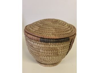 Beautiful Basket With Lid Approximately 8 X 11 Inches