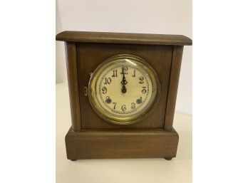 Antique Clock Made By New Haven Clock Co. Approx. 10.5 X 10