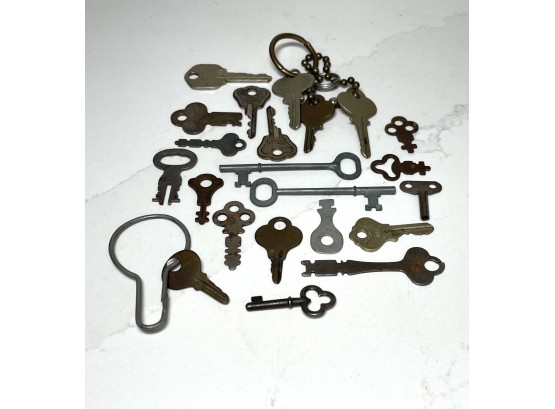 Vintage Antique Keys,  Lots Of Variety. Lot # 2