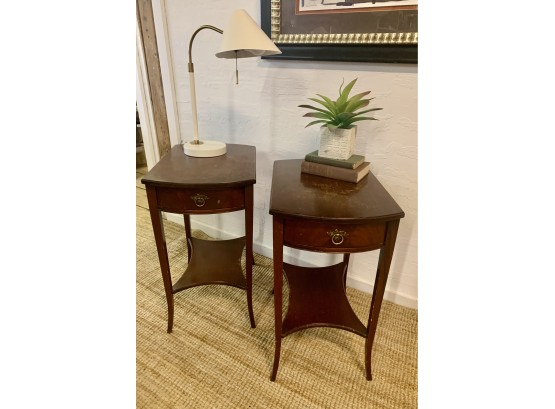 Imperial Mahogany Wood Antique Side Tables/ Night Stands