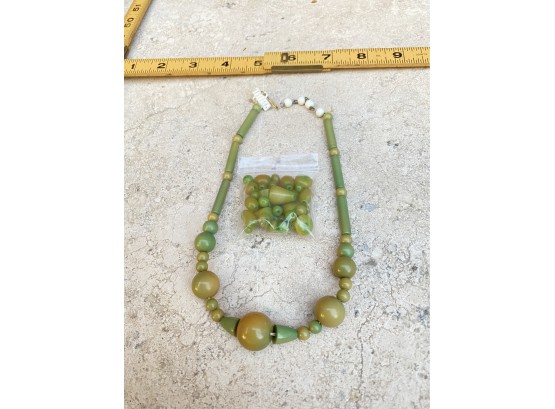 Vintage Plastic Bead Necklace With Extras