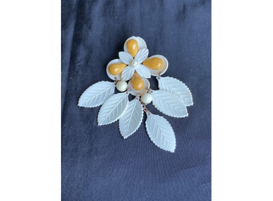Cool Vintage Plastic Pin With Flower And Leaves