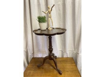 Nice Scalloped Side Table Solid Wood