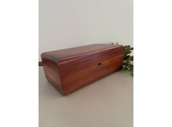 Classic Lane Dresser Box, Cedar Lined