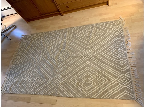 Modern Area Rug Approx. 75 X 45 Inches