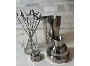 Stainless Cocktail Shaker With Gray Goose Stir Rods/swizzle Sticks ( Set Of 10)