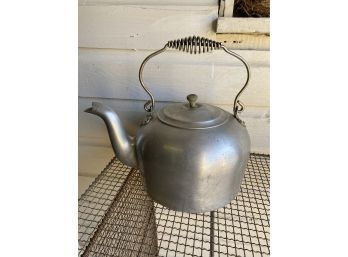 Fabulous Vintage Wear Ever Aluminum Kettle With Fixed Handle
