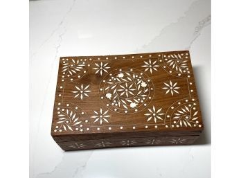 Fabulous Hinged Lid Wood Box With Delicate Inlays