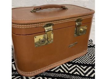 Vintage Train Case, Small Suitcase, Travel In Style!