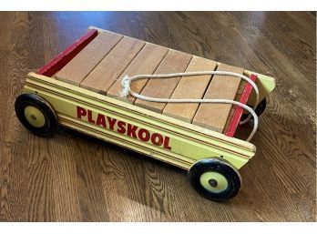Vtg PLAYSKOOL Pull Wagon With Wood Blocks