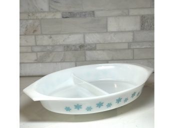 Rare Vintage Pyrex Divided Casserole Dish With Lid,   Turquoise Snowflake