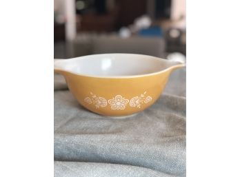Vintage Pyrex Yellow Daisys Bowl,  #442 - 1.5 Quart