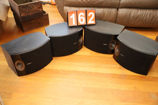 LOT 162 - 4 BOSE SPEAKERS - 2 OWNER "BAD" ON THE BACK. TWO HAVE BEEN TESTED #6527 | Auctionninja.com