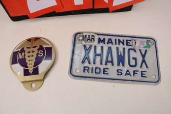 MOTORCYCLE PLATE AND PLATE TOPPER