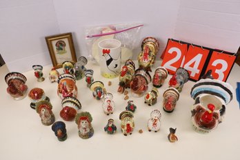 HUGE COLLECTION OF TURKEYS - MOSTLY DIFF. SIZE SALT PEPPER SHAKERS