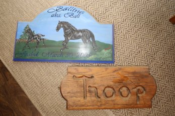 LOT 61  - HORSE RELATED WALL HANGINGS