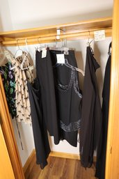 LOT 106 - CLOSET OF WOMENS CLOTHING (SIZES ON POST IT NOTES)